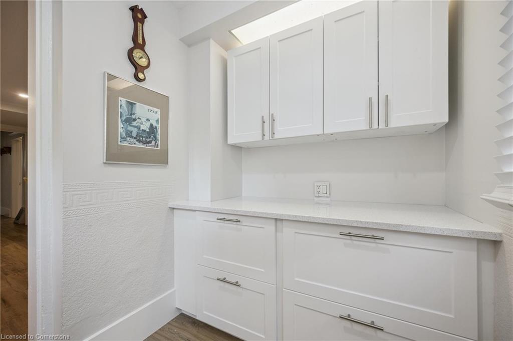 180 David Street Property Photo 12
