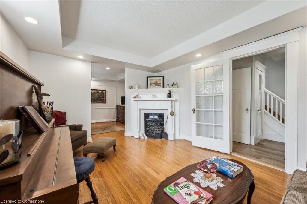 180 David Street Property Photo 14