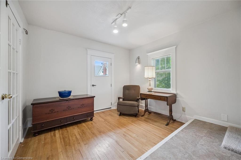 180 David Street Property Photo 17