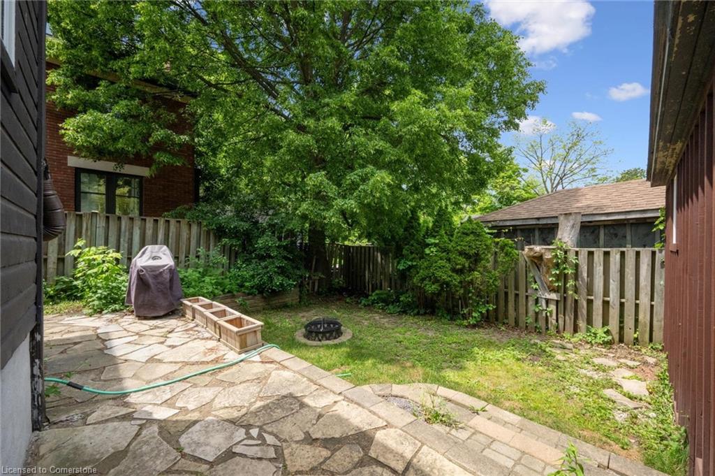 180 David Street Property Photo 32