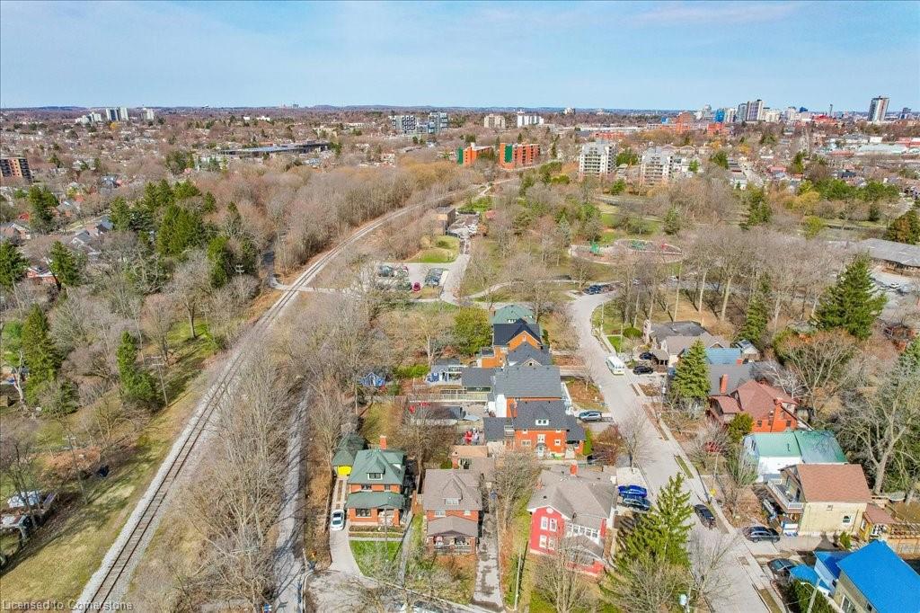 180 David Street Property Photo 39