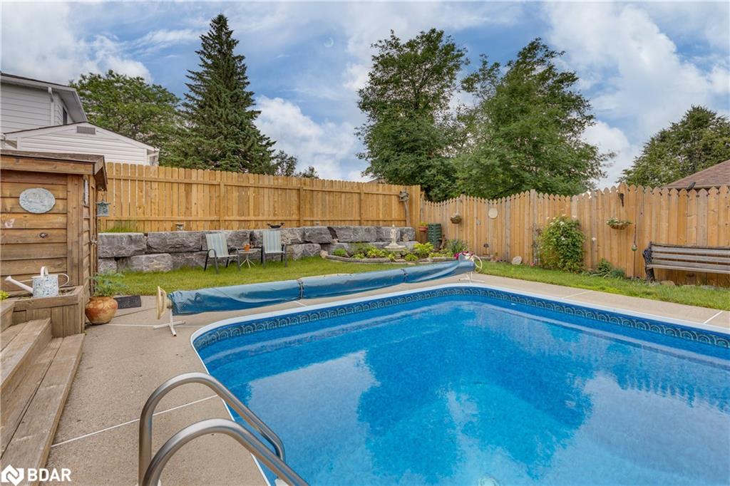 638 Norman Crescent Property Photo 8