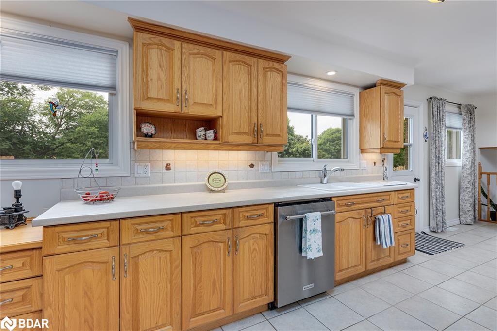 638 Norman Crescent Property Photo 14