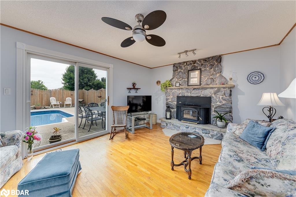 638 Norman Crescent Property Photo 17