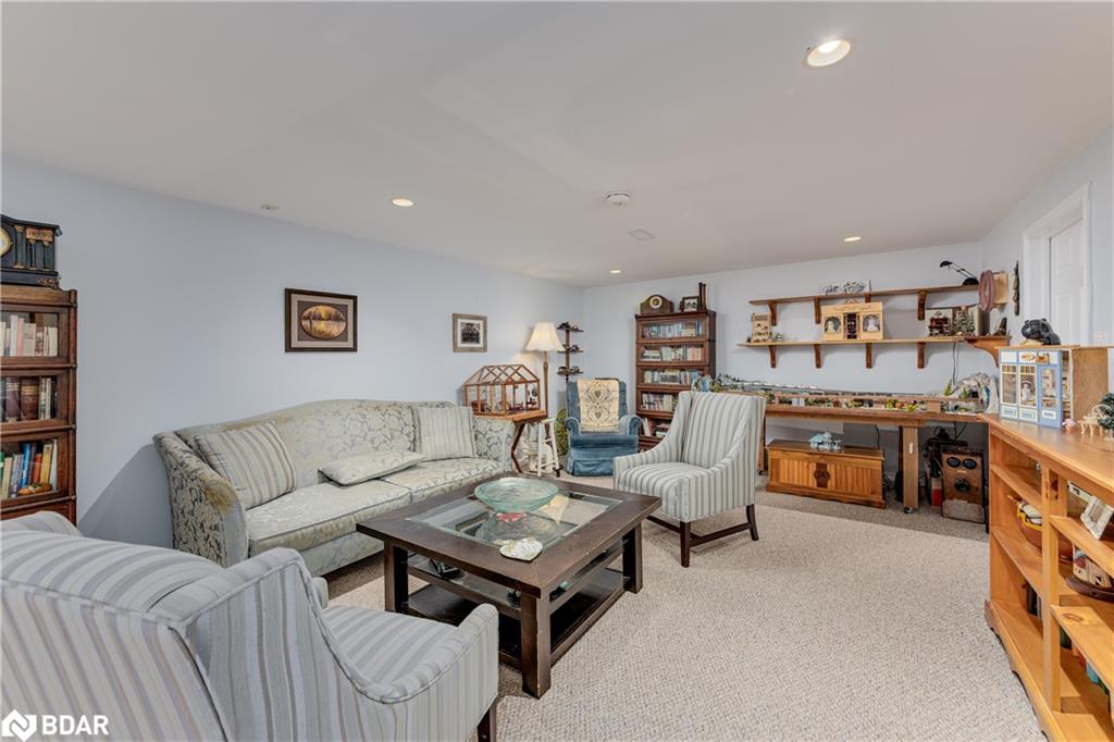 638 Norman Crescent Property Photo 26