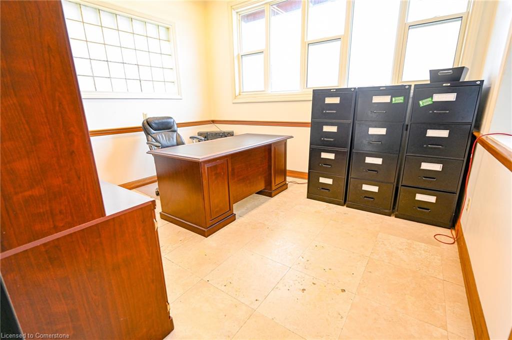 19 Ridout Street W Property Photo 9