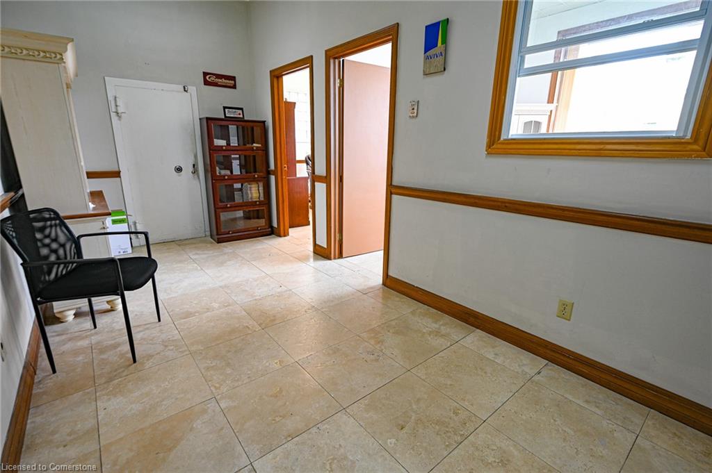 19 Ridout Street W Property Photo 14