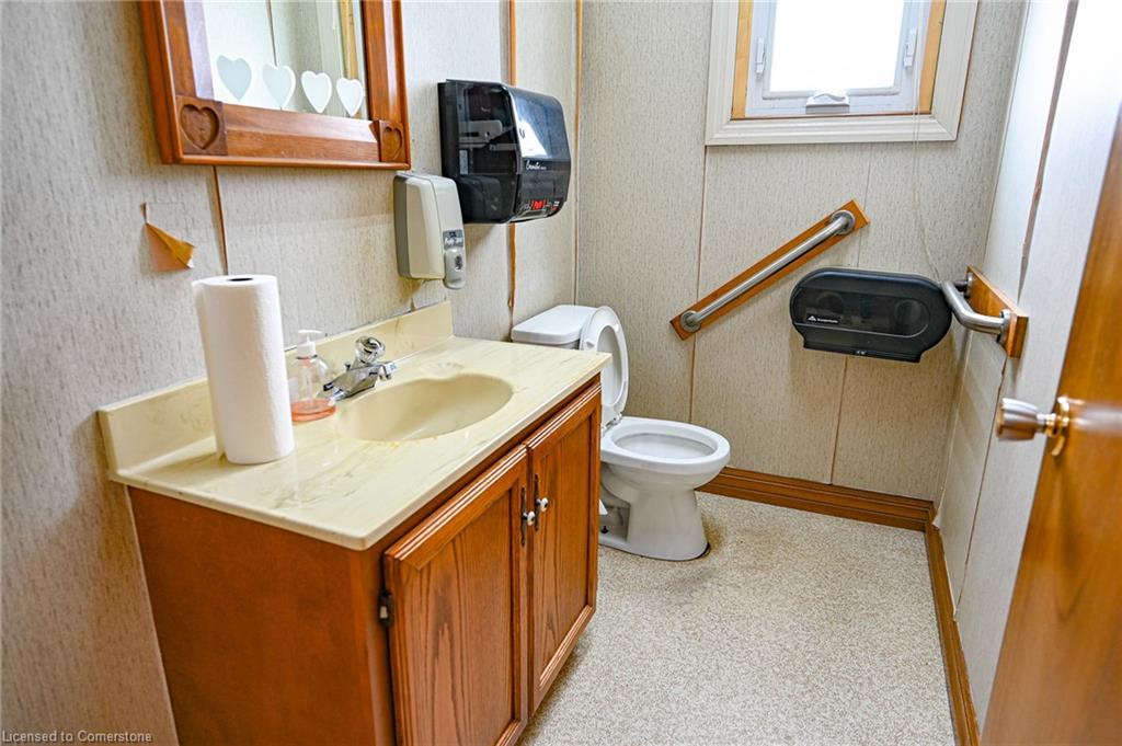 19 Ridout Street W Property Photo 16