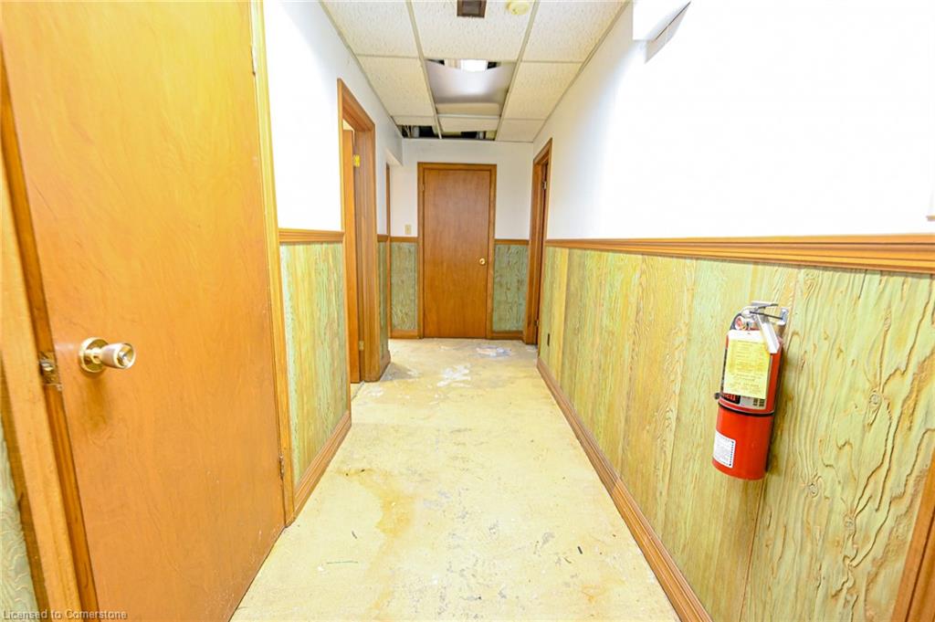 19 Ridout Street W Property Photo 18