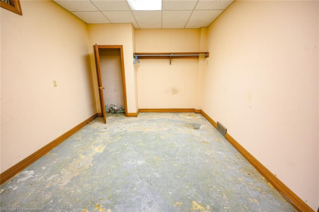 19 Ridout Street W Property Photo 21