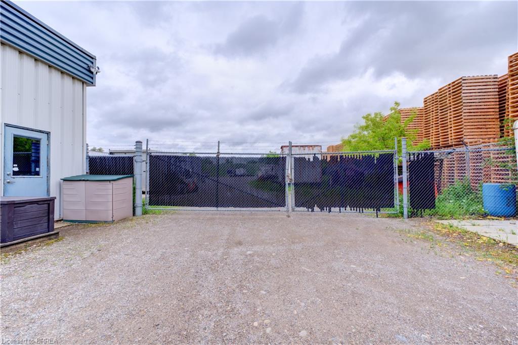 40 Curtis Avenue N Property Photo 29