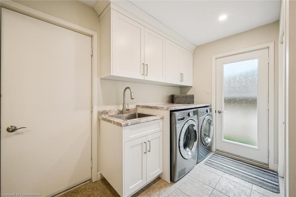 8 Youngman Drive Property Photo 16
