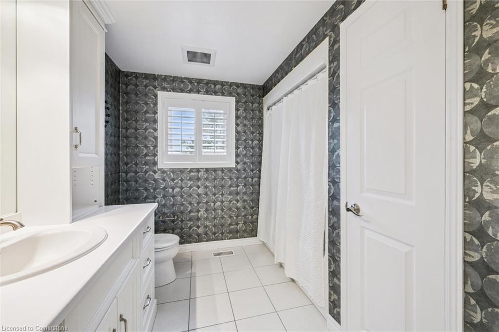 8 Youngman Drive Property Photo 25