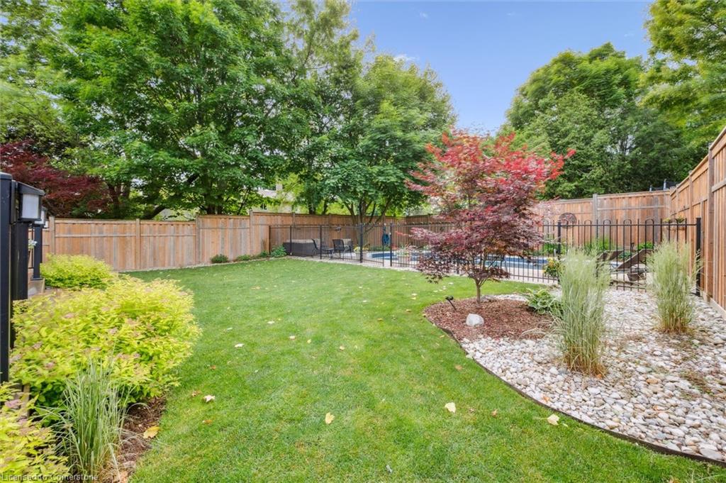 8 Youngman Drive Property Photo 41