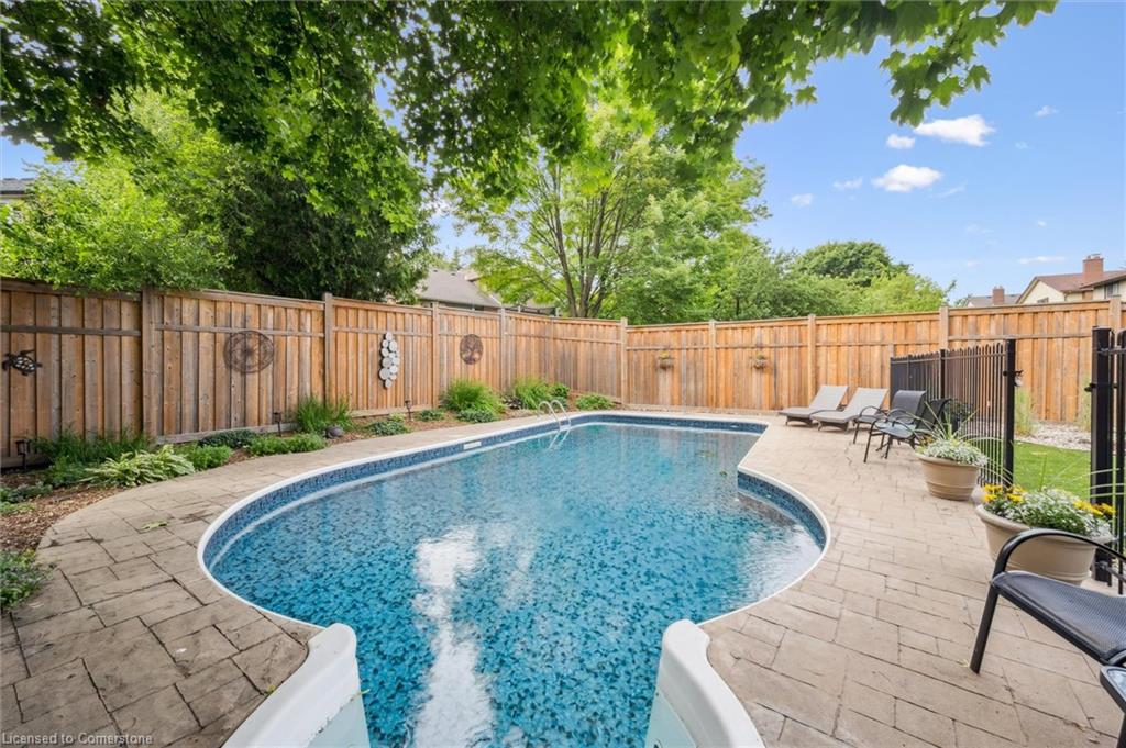 8 Youngman Drive Property Photo 44