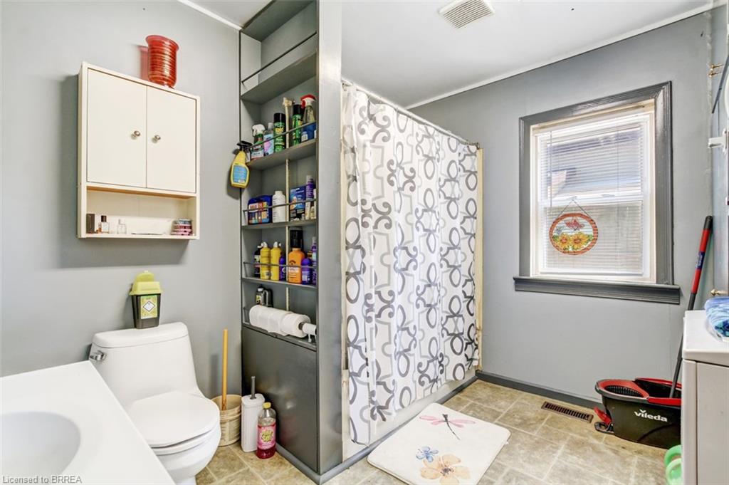 20 Adams Street Property Photo 8