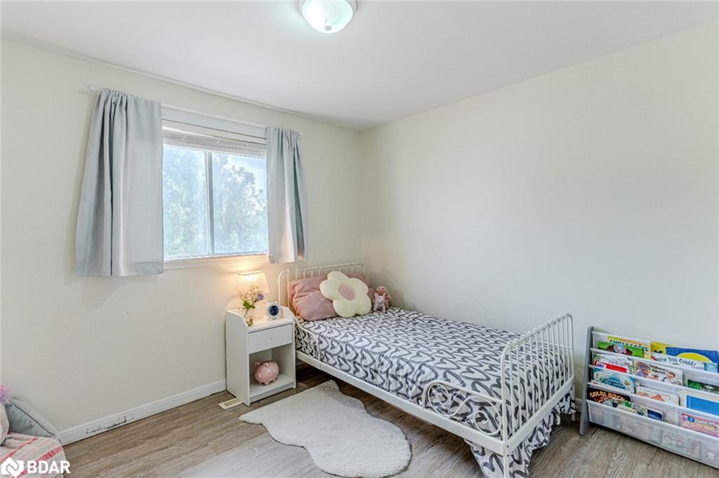 46 Chaucer Crescent Property Photo 8