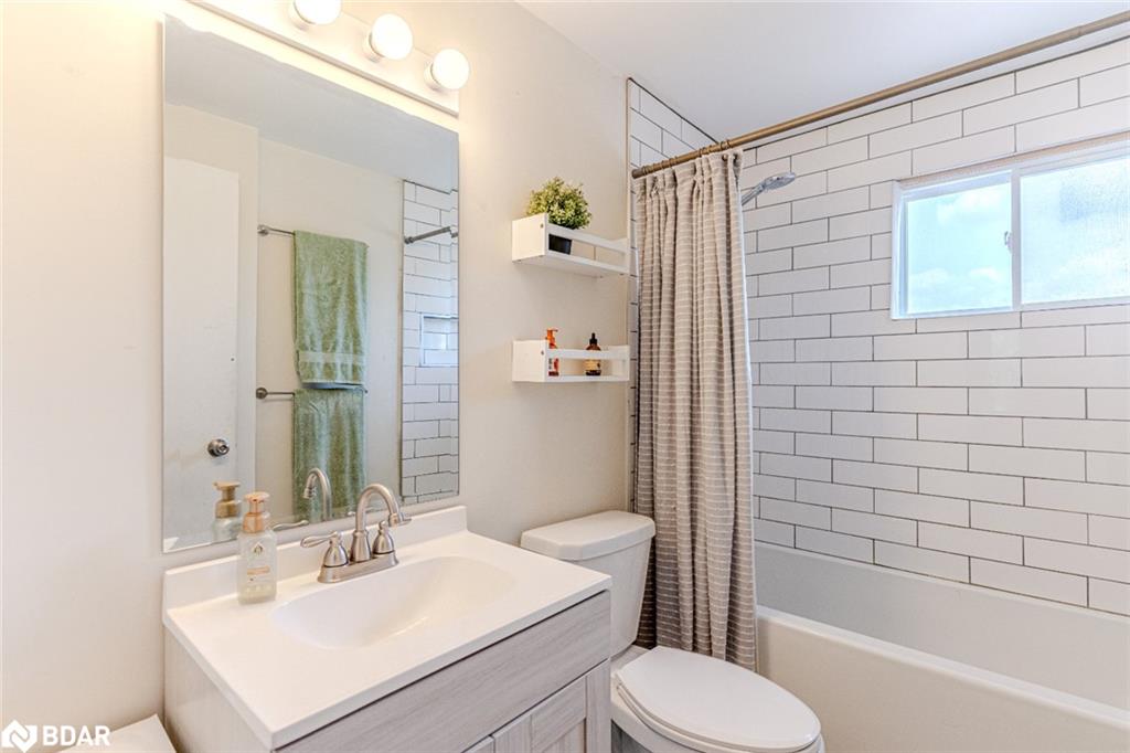 46 Chaucer Crescent Property Photo 10