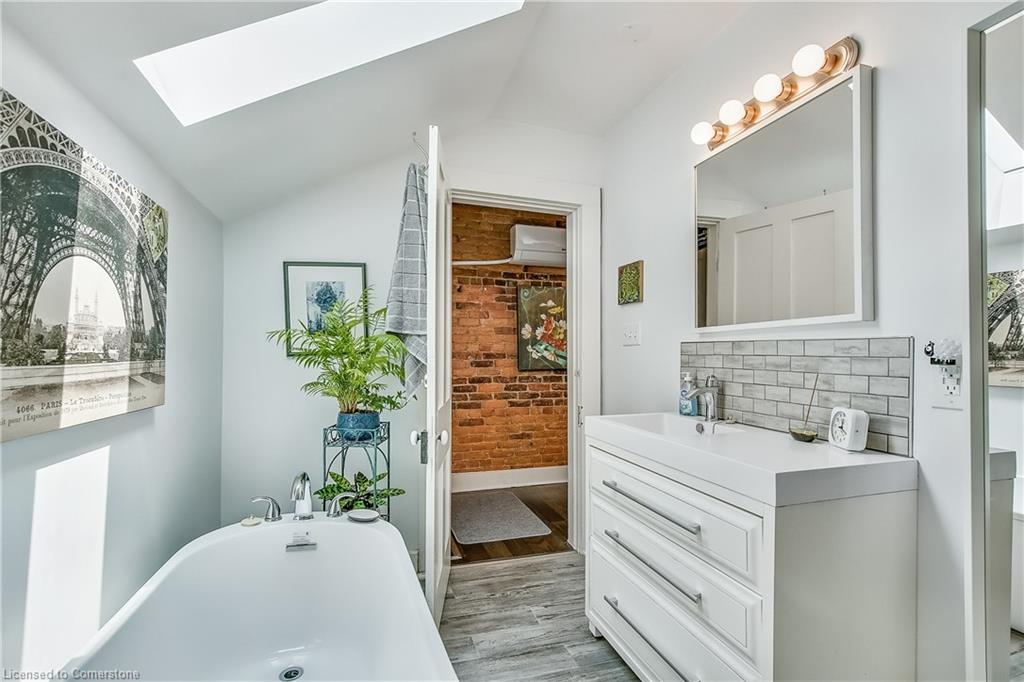 19 York Street Property Photo 15