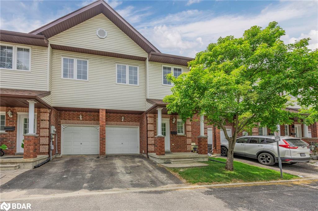 12-488 Yonge Street Street Property Photo 1