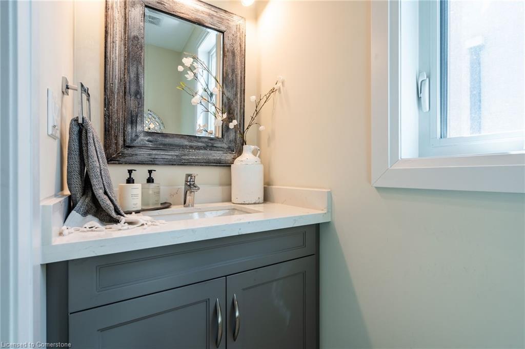962 Beach Boulevard Property Photo 6