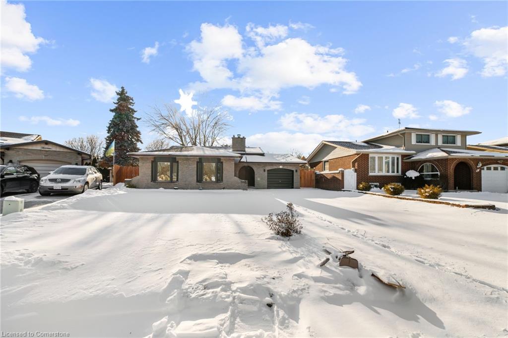 15 Bayshore Crescent Property Photo 1