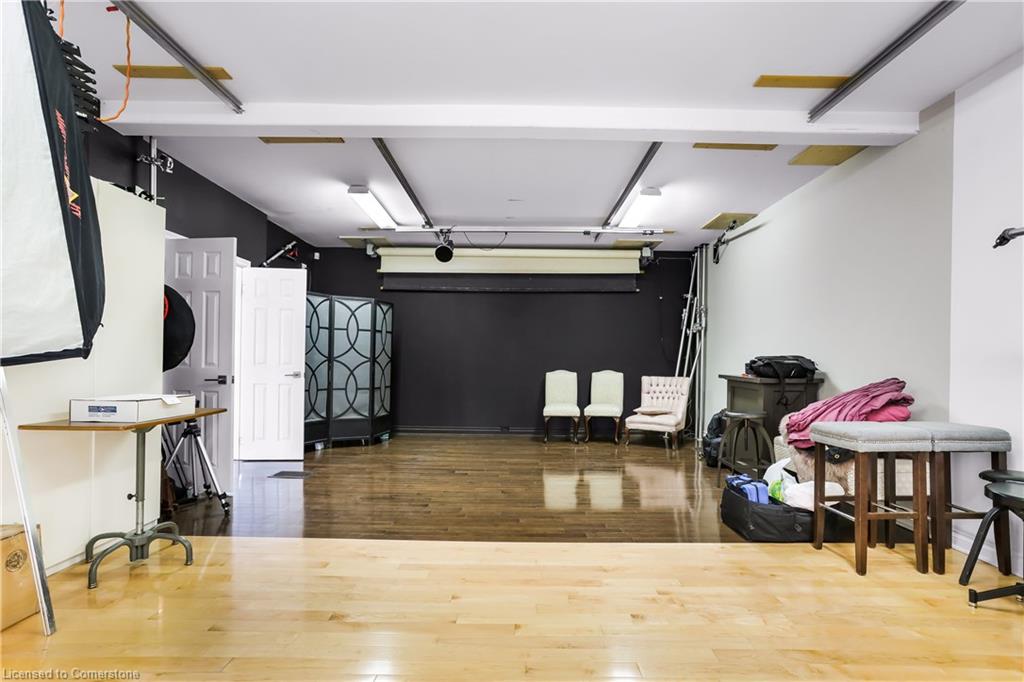 8 Warwick Road Property Photo 29