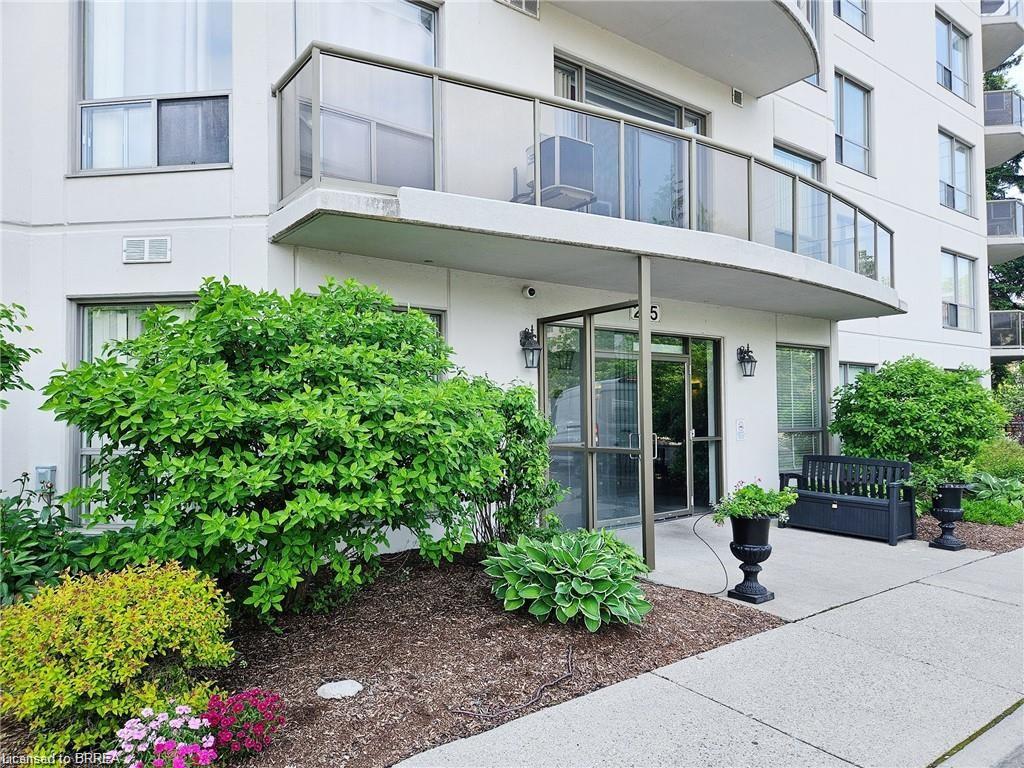 104-255 Keats Way Property Photo 2
