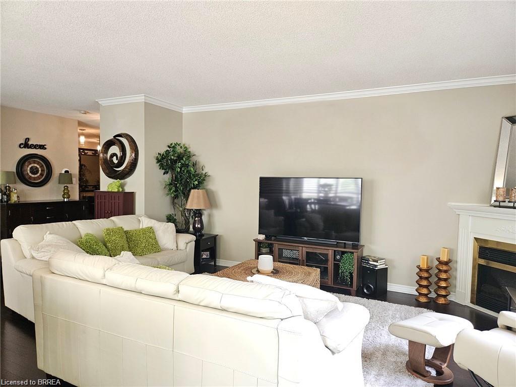 104-255 Keats Way Property Photo 14