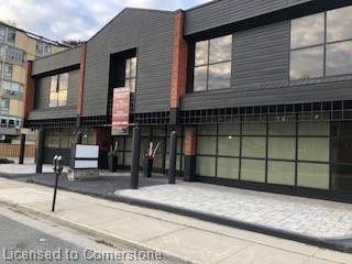 160 King Street W Property Photo 2