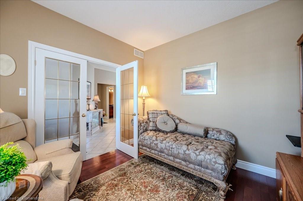 449 Kelso Drive Property Photo 8