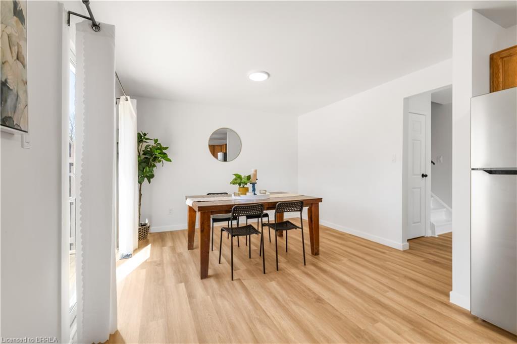 32 Enfield Crescent Property Photo 6