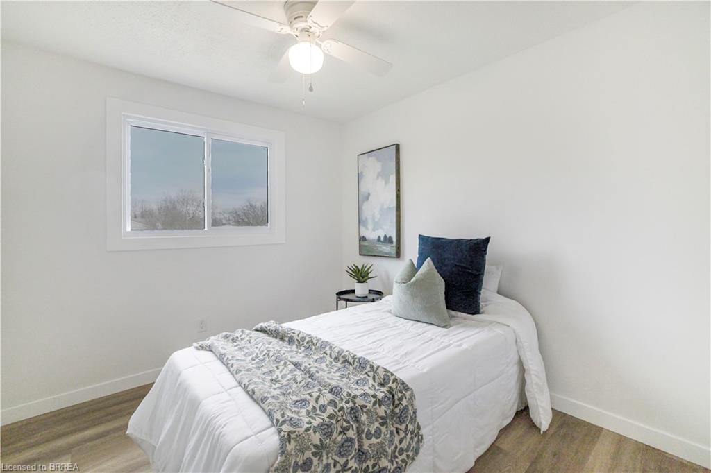 32 Enfield Crescent Property Photo 8