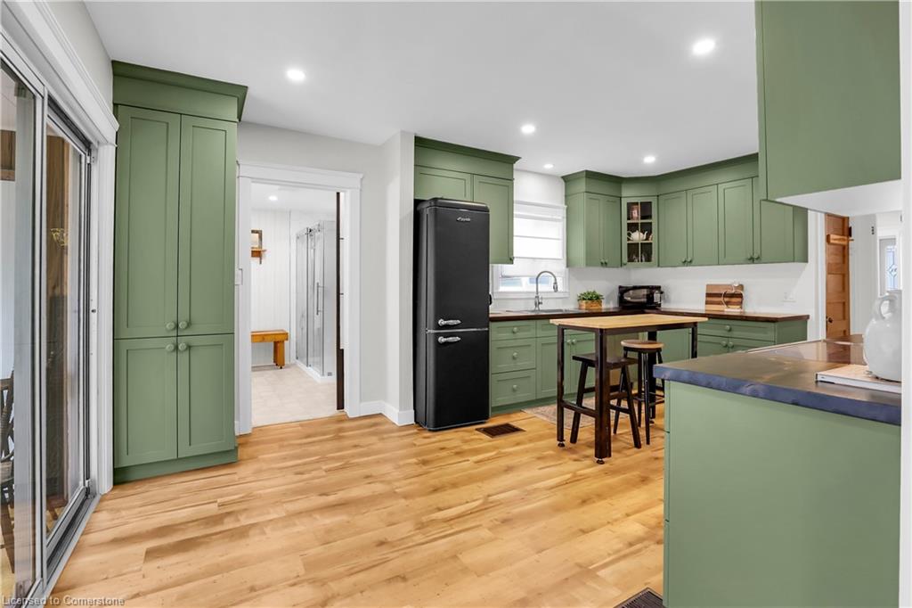 2 Kidd Avenue Property Photo 12