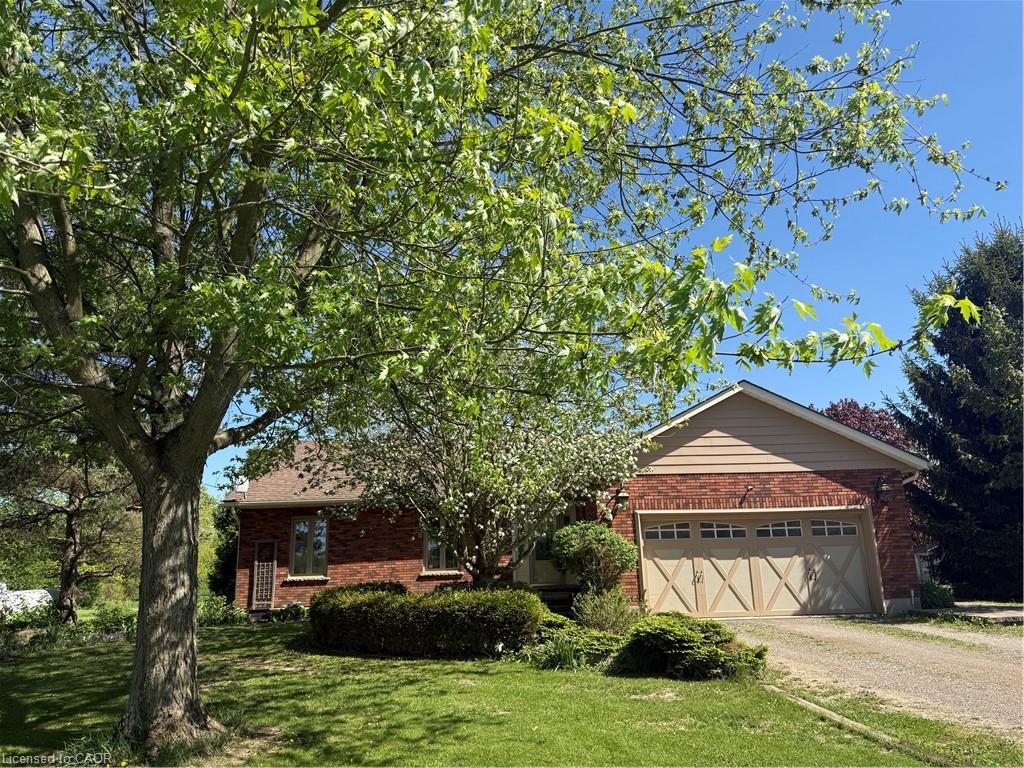 120 Pauline Johnson Road Property Photo 3