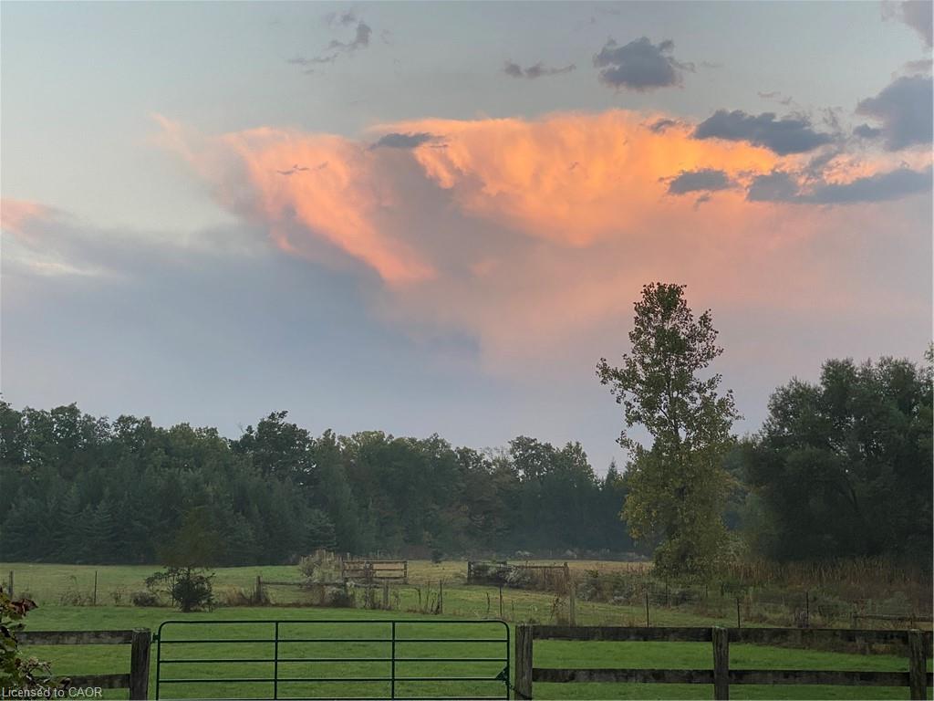 120 Pauline Johnson Road Property Photo 7