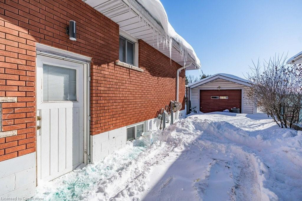 859 Upper Ottawa Street Property Photo 19