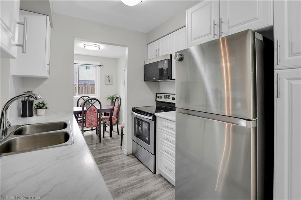 40-262 Kenora Avenue Property Photo 3
