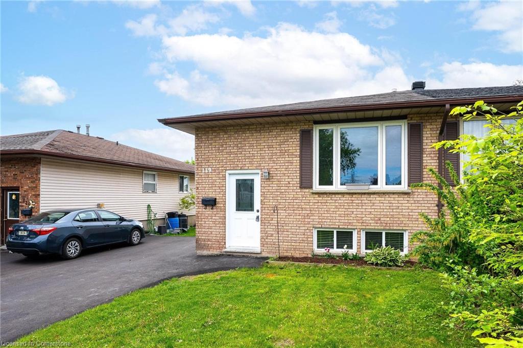 119 Nickolas Crescent Property Photo 3