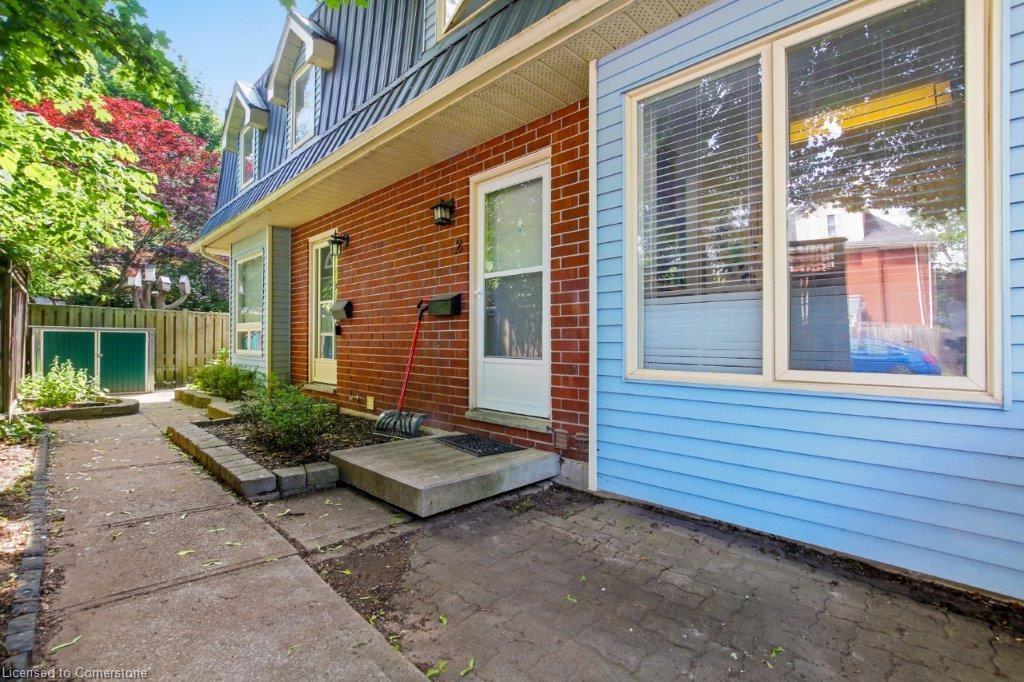 2-561 Princess Avenue Property Photo 1