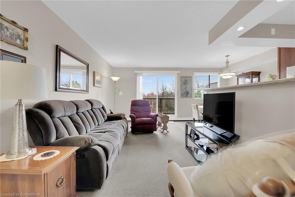 512-793 Colborne Street E Property Photo 10