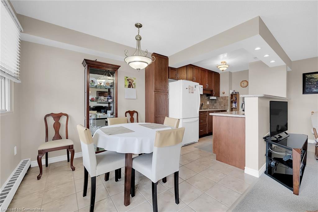 512-793 Colborne Street E Property Photo 13