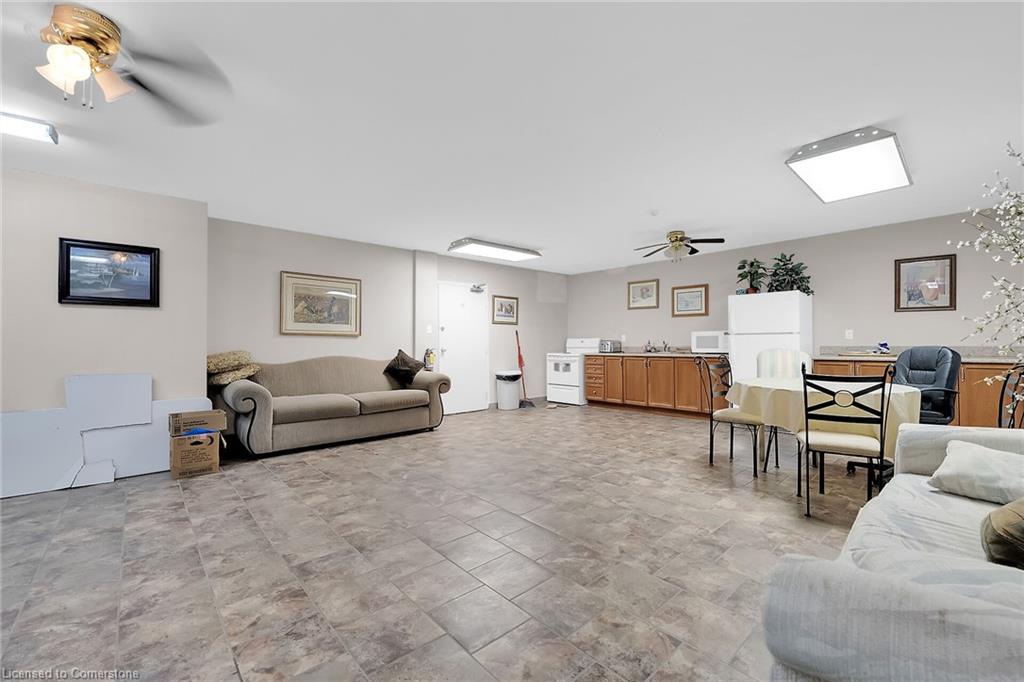 512-793 Colborne Street E Property Photo 32