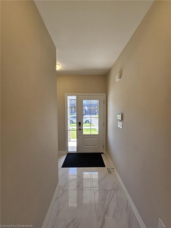 111 Alicia Crescent Property Photo 6