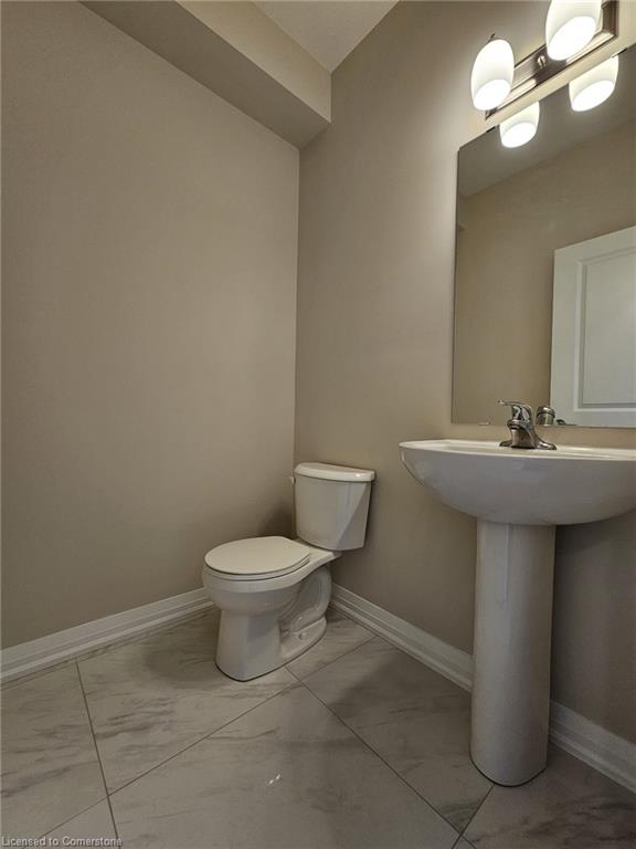 111 Alicia Crescent Property Photo 7