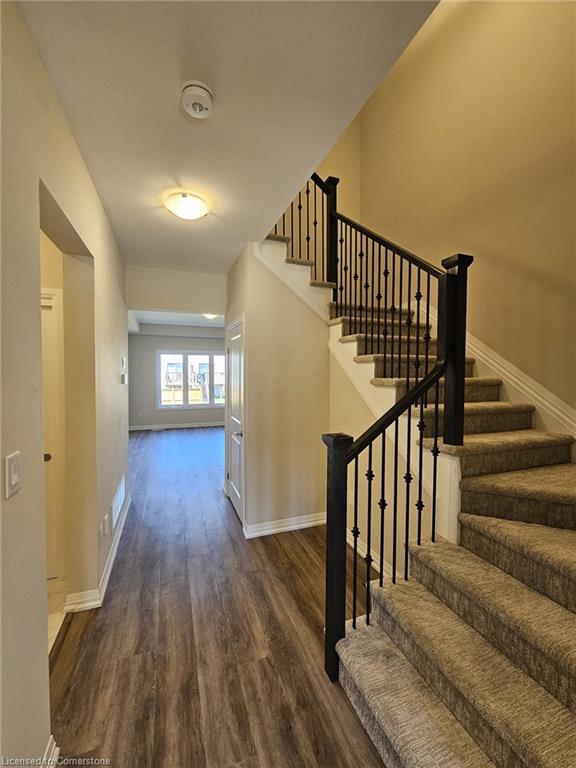 111 Alicia Crescent Property Photo 8