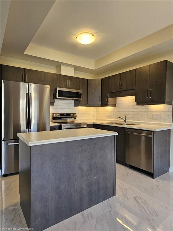 111 Alicia Crescent Property Photo 9