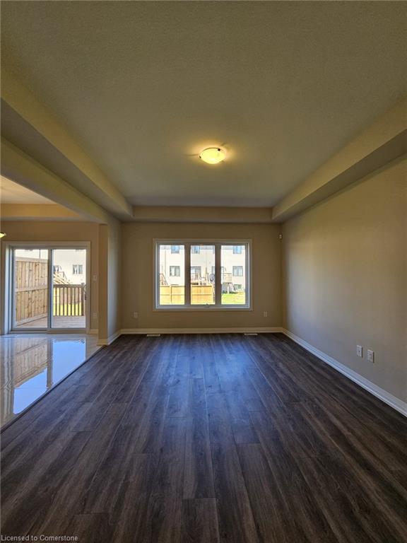 111 Alicia Crescent Property Photo 12