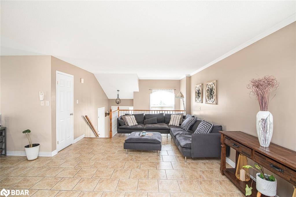 360 White Sands Drive Property Photo 4