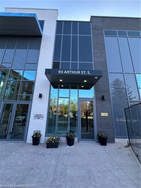 406-93 Arthur Street S
